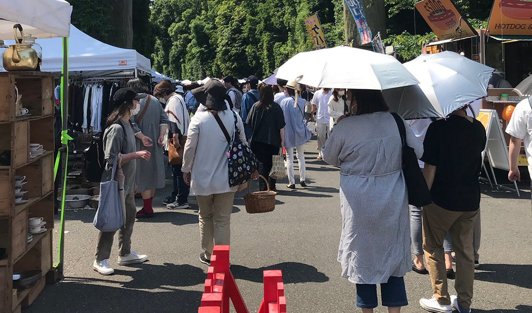 護国神社1蚤の市